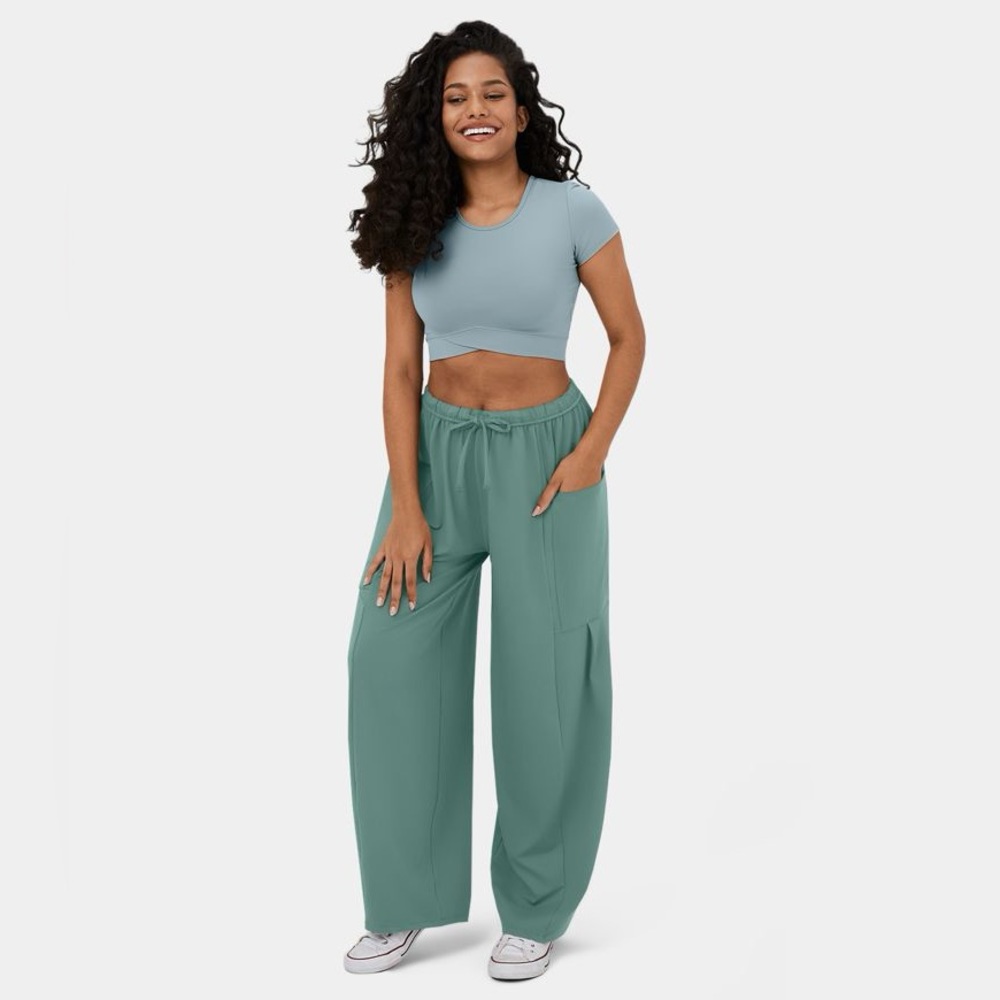 ⭐️SOLD⭐️NWT HALARA Mid rise Wide Leg Pants - Picture 1 of 9